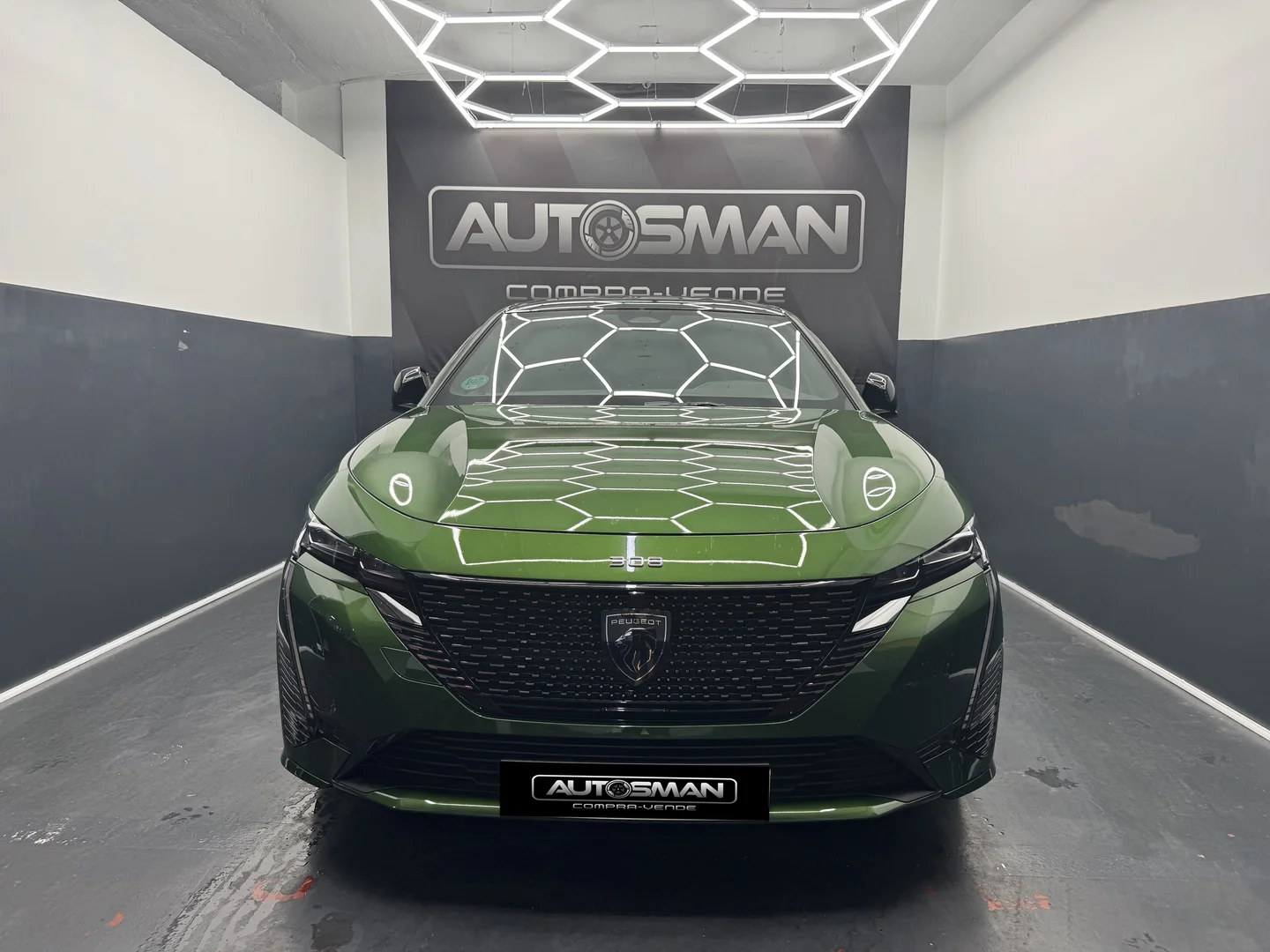 PEUGEOT 308 GT Puretech 130 SS EAT8 2022 Gasolina Verde - Interior